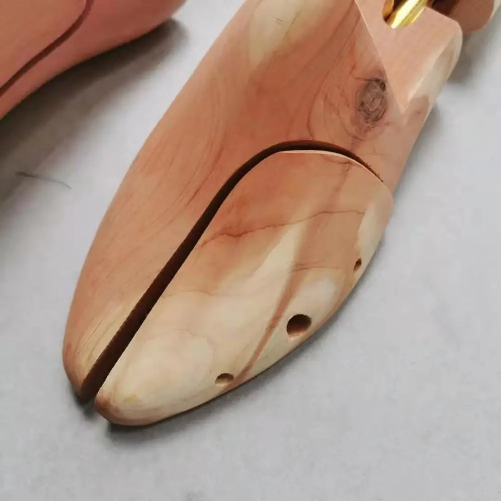 Orteza do butów z drewna cedro – Shoe Tree Cedar recenzja i cena