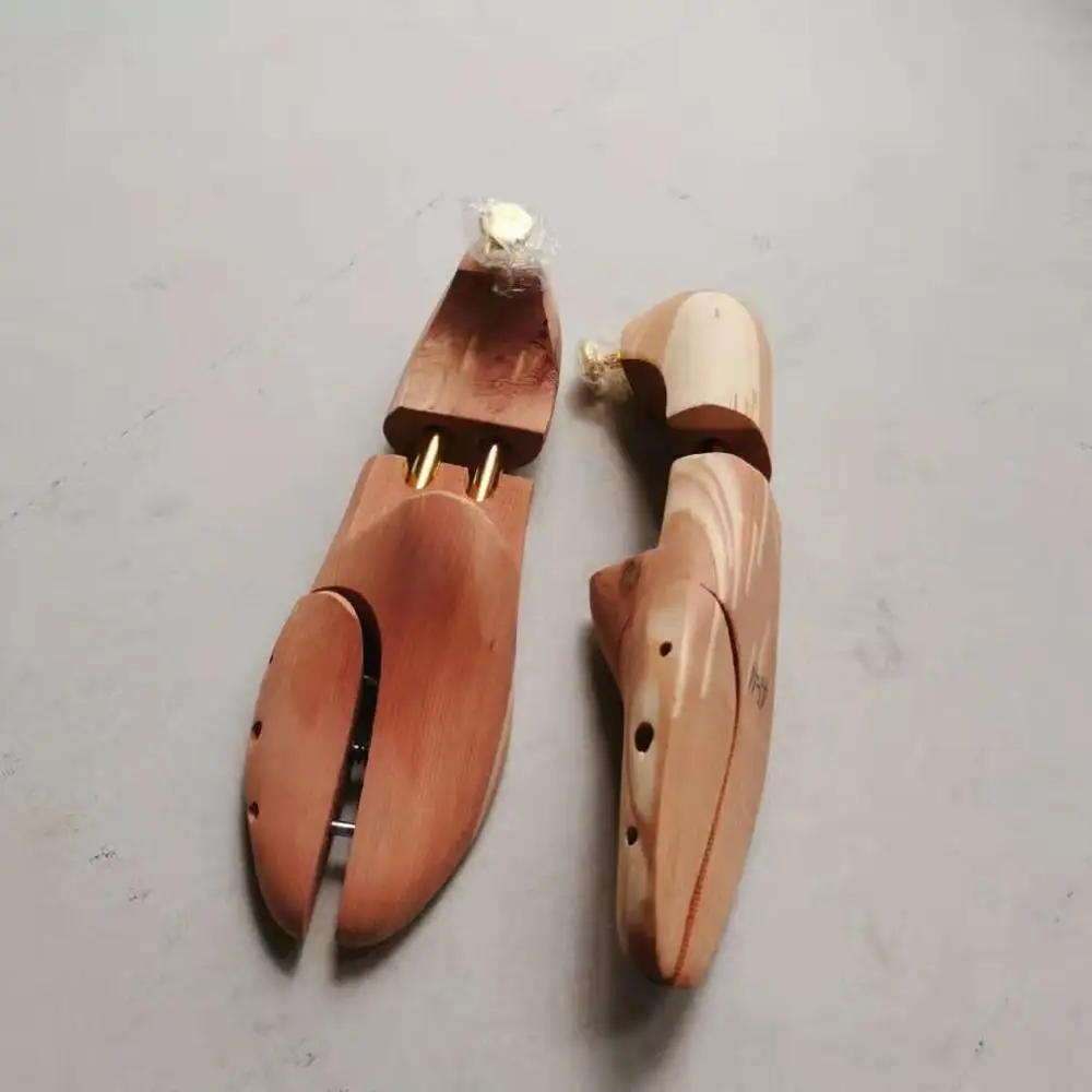 Orteza do butów z drewna cedro – Shoe Tree Cedar recenzja i cena