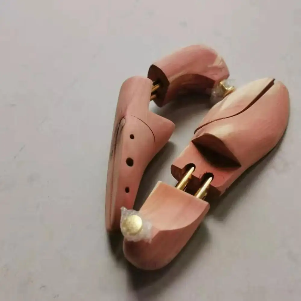 Orteza do butów z drewna cedro – Shoe Tree Cedar recenzja i cena