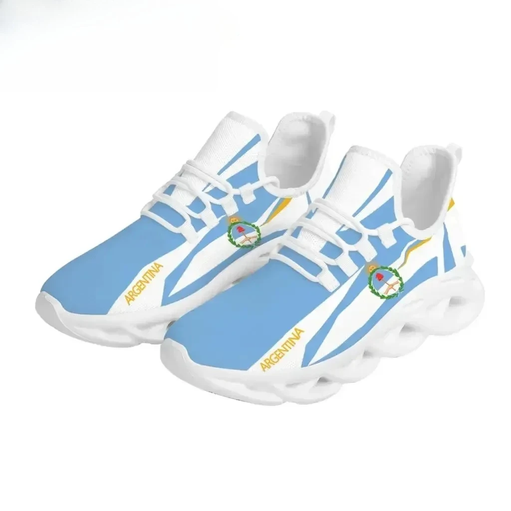 Buty codzienne z motywem flagi – Sneaker Career recenzja i cena
